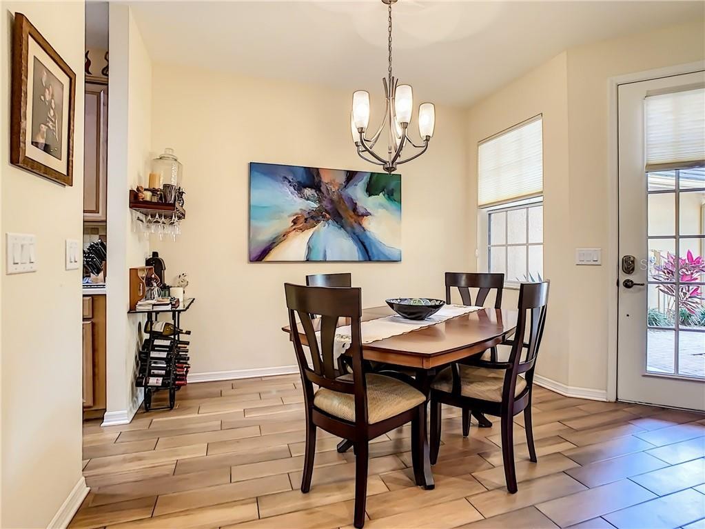 8273 VILLA GRANDE CT