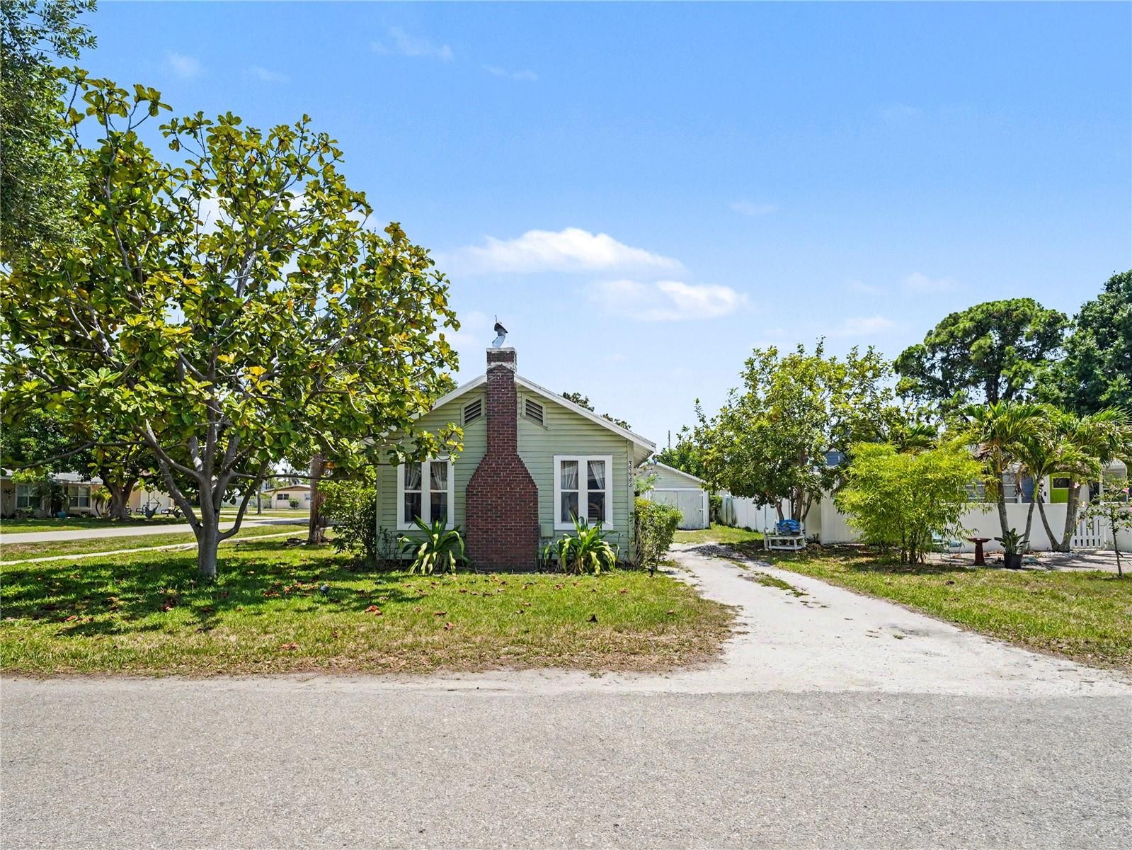 2222 FLORINDA ST