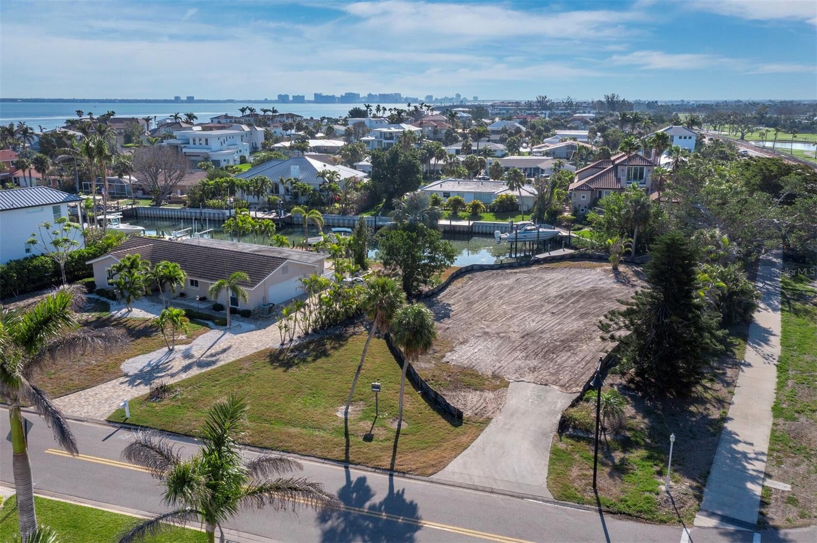 500 OUTRIGGER LN
