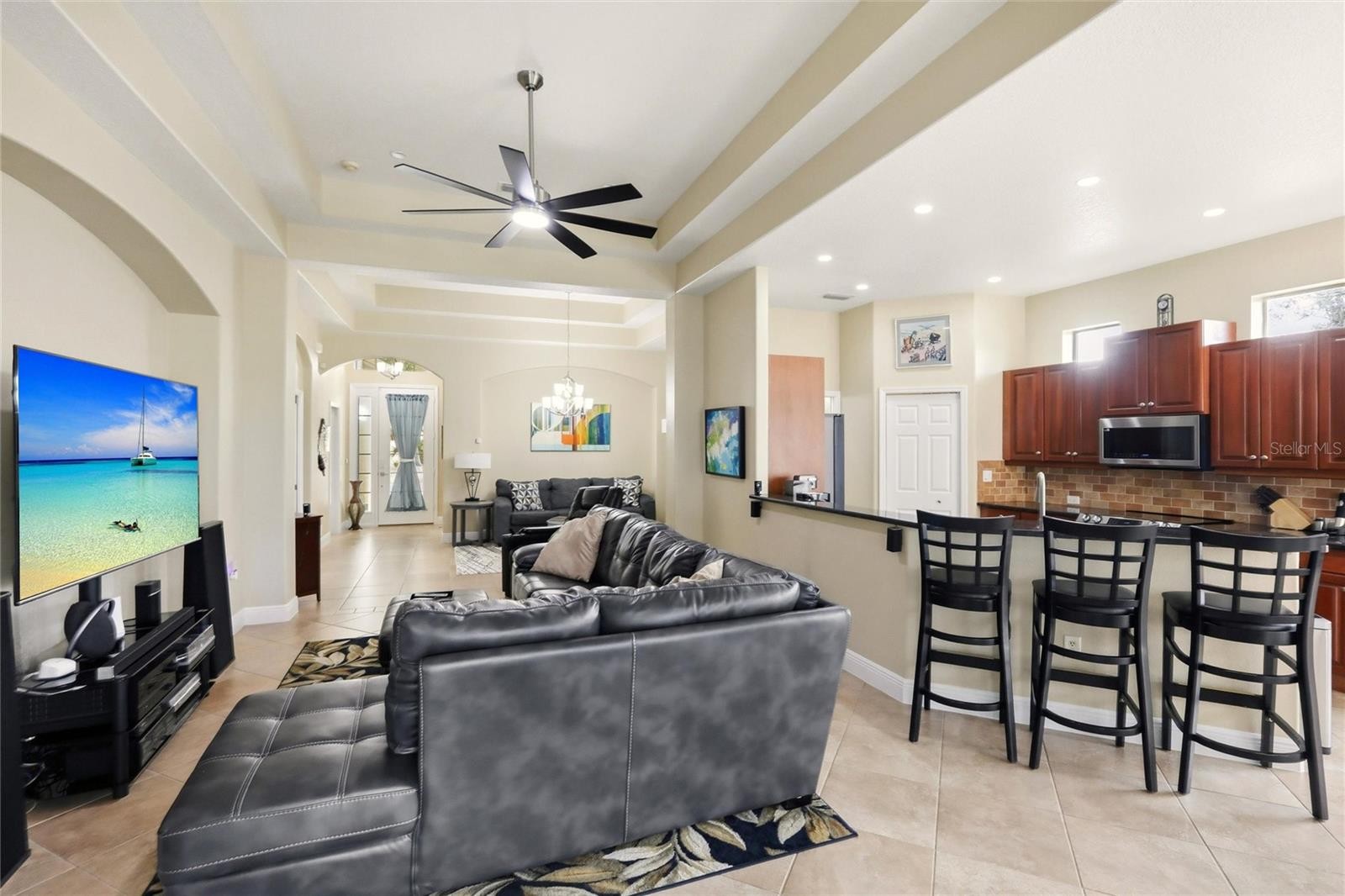 508 FALLBROOK DR
