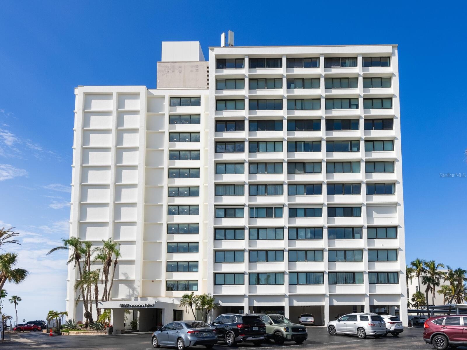 4822 OCEAN BLVD #8B