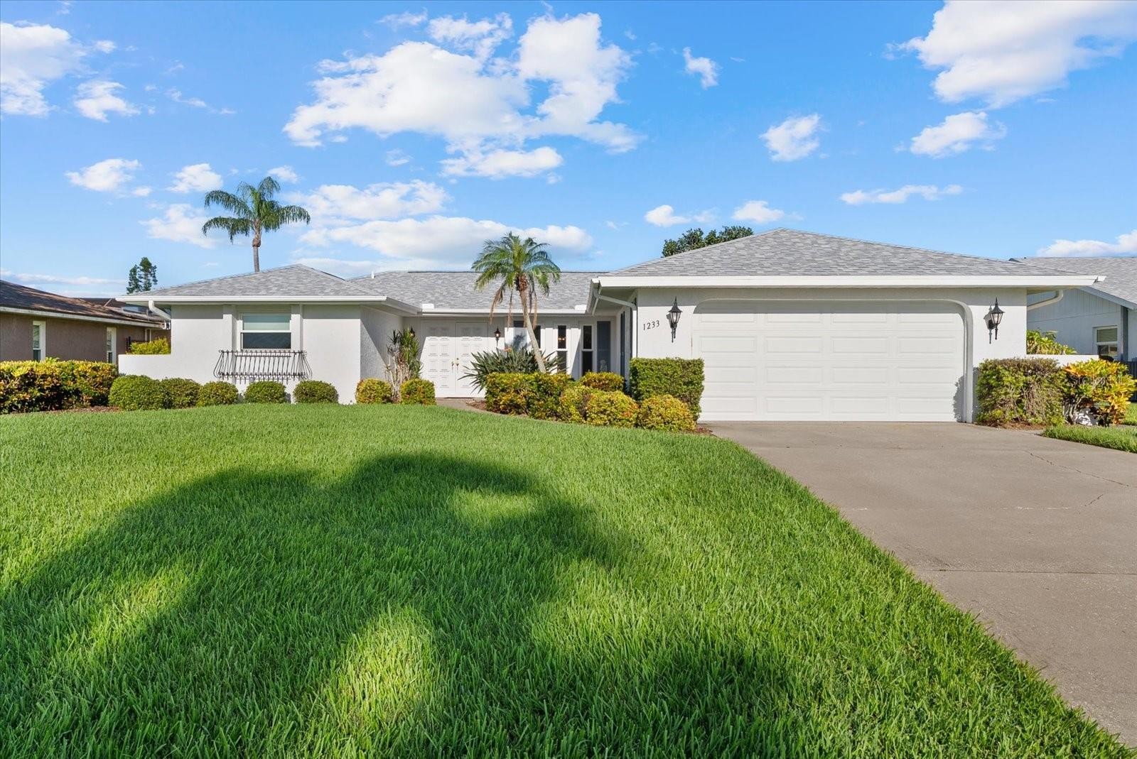 1233 PINEBROOK WAY