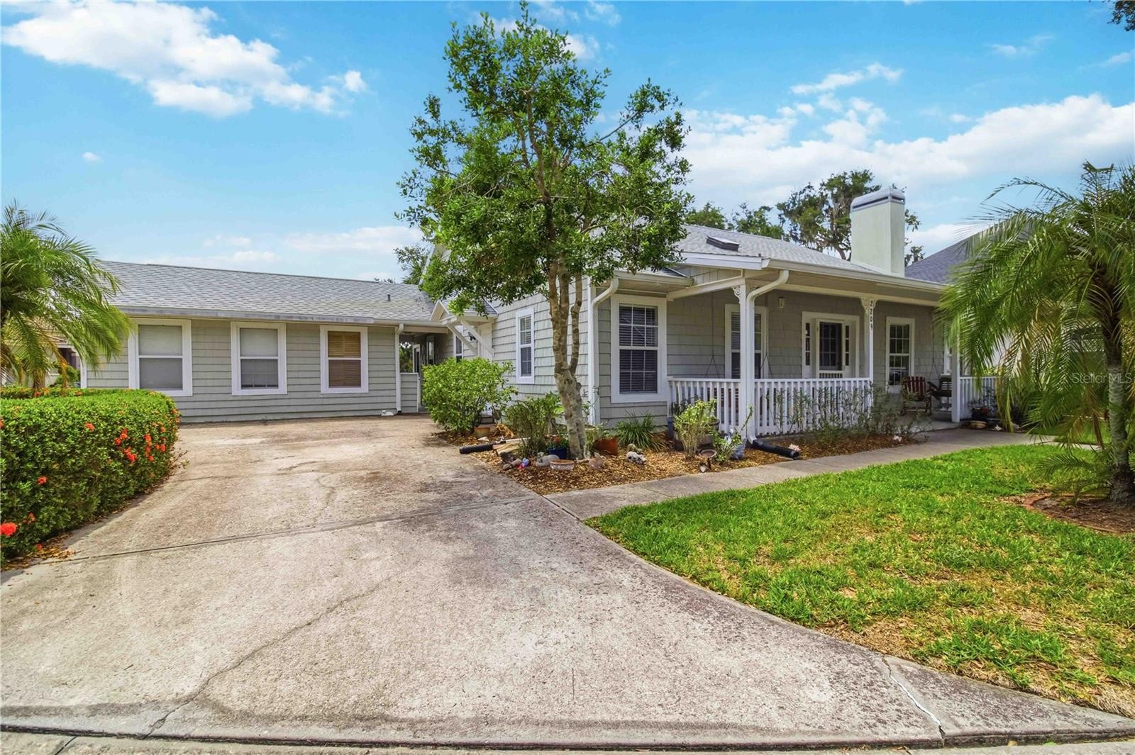 2209 68TH DR E