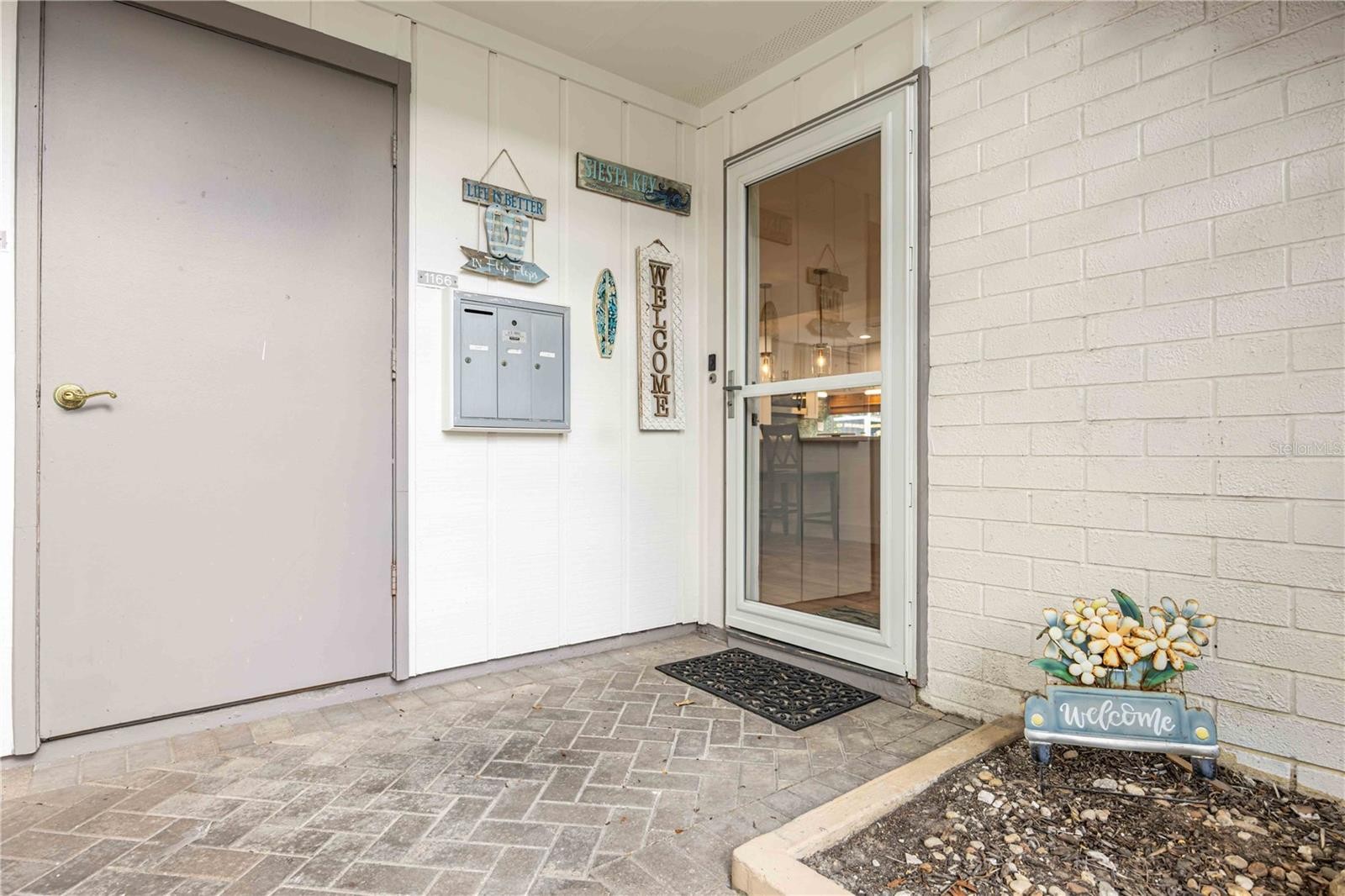 1166 W PEPPERTREE DR #112D