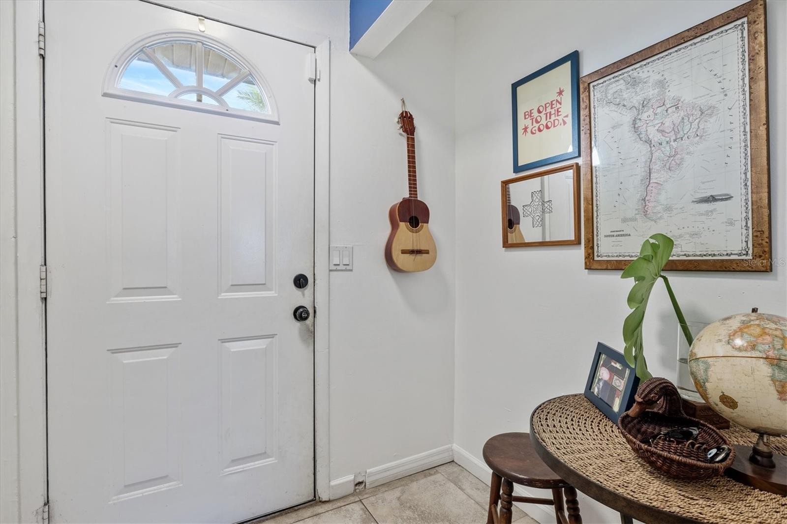 903 BYRON LN