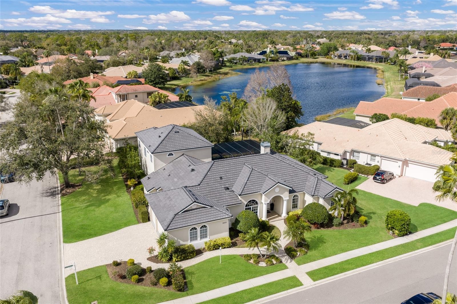 8009 ROYAL BIRKDALE CIR