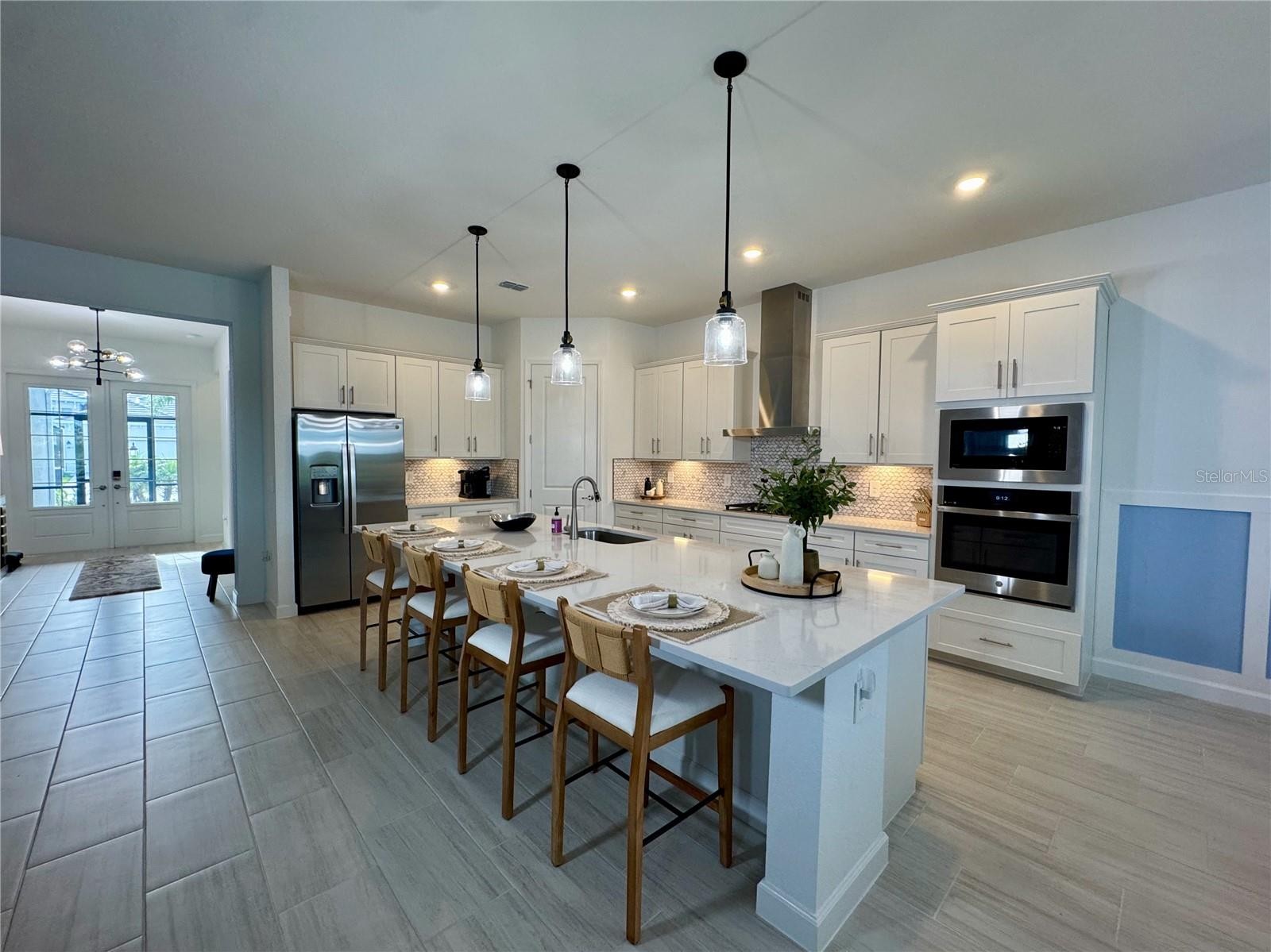 5612 LIGHTNING WHELK LN