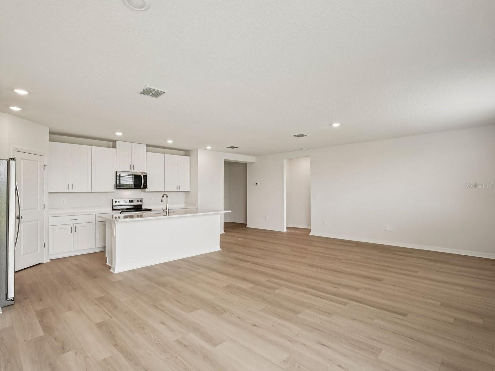 10417 ABUNDANCE GROVE WAY