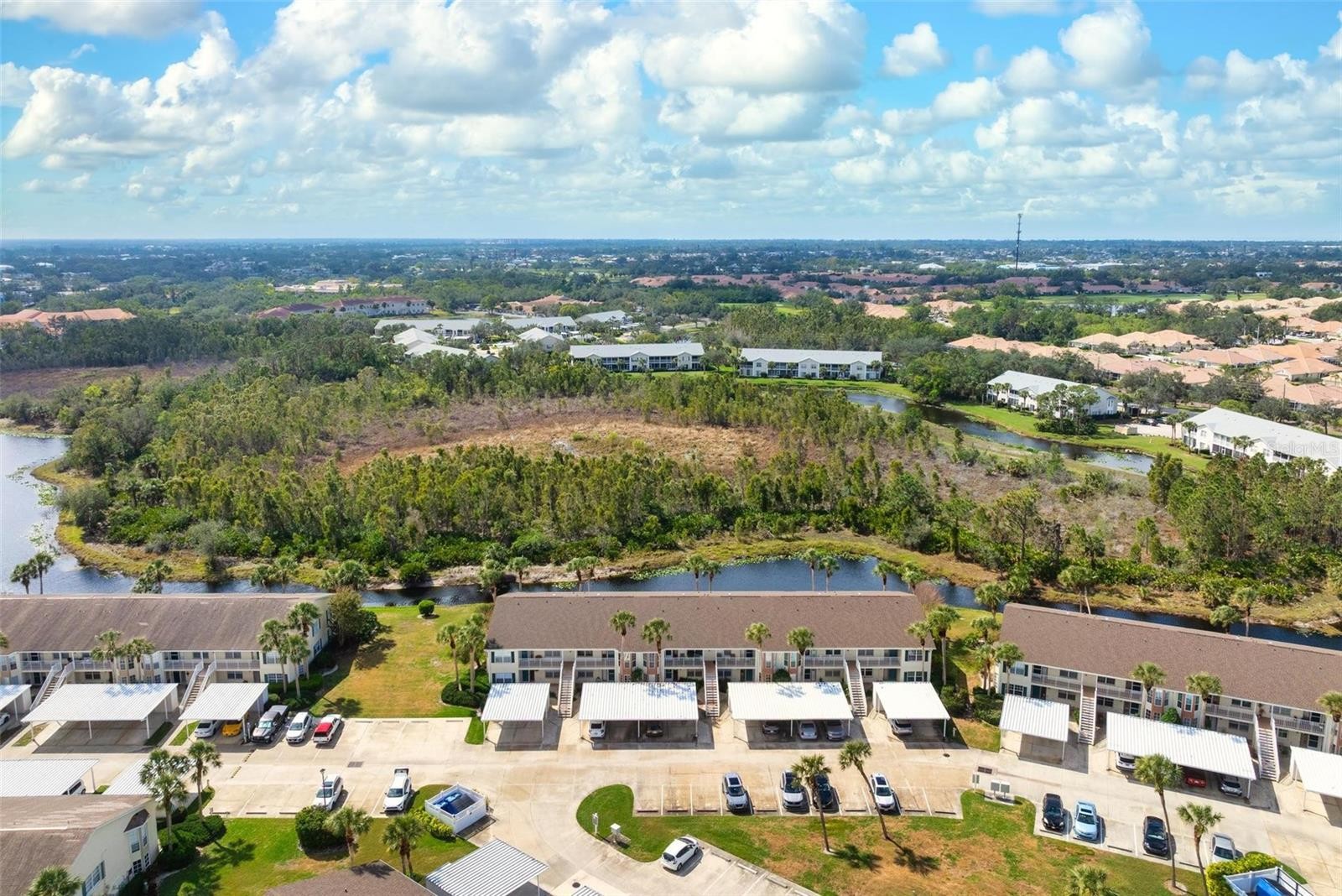 202 SILVER LAKE DR #203