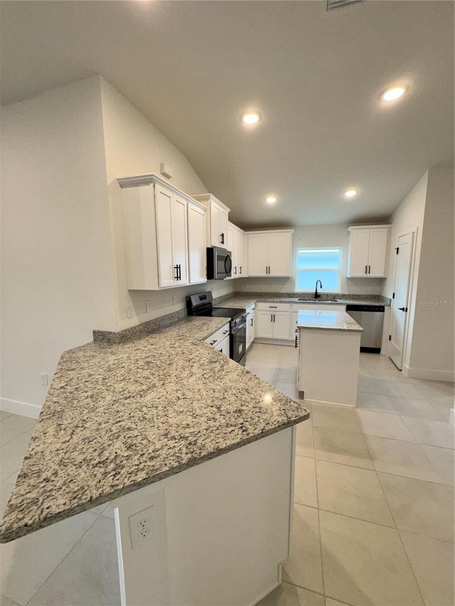 2675 AVERLAND LOOP