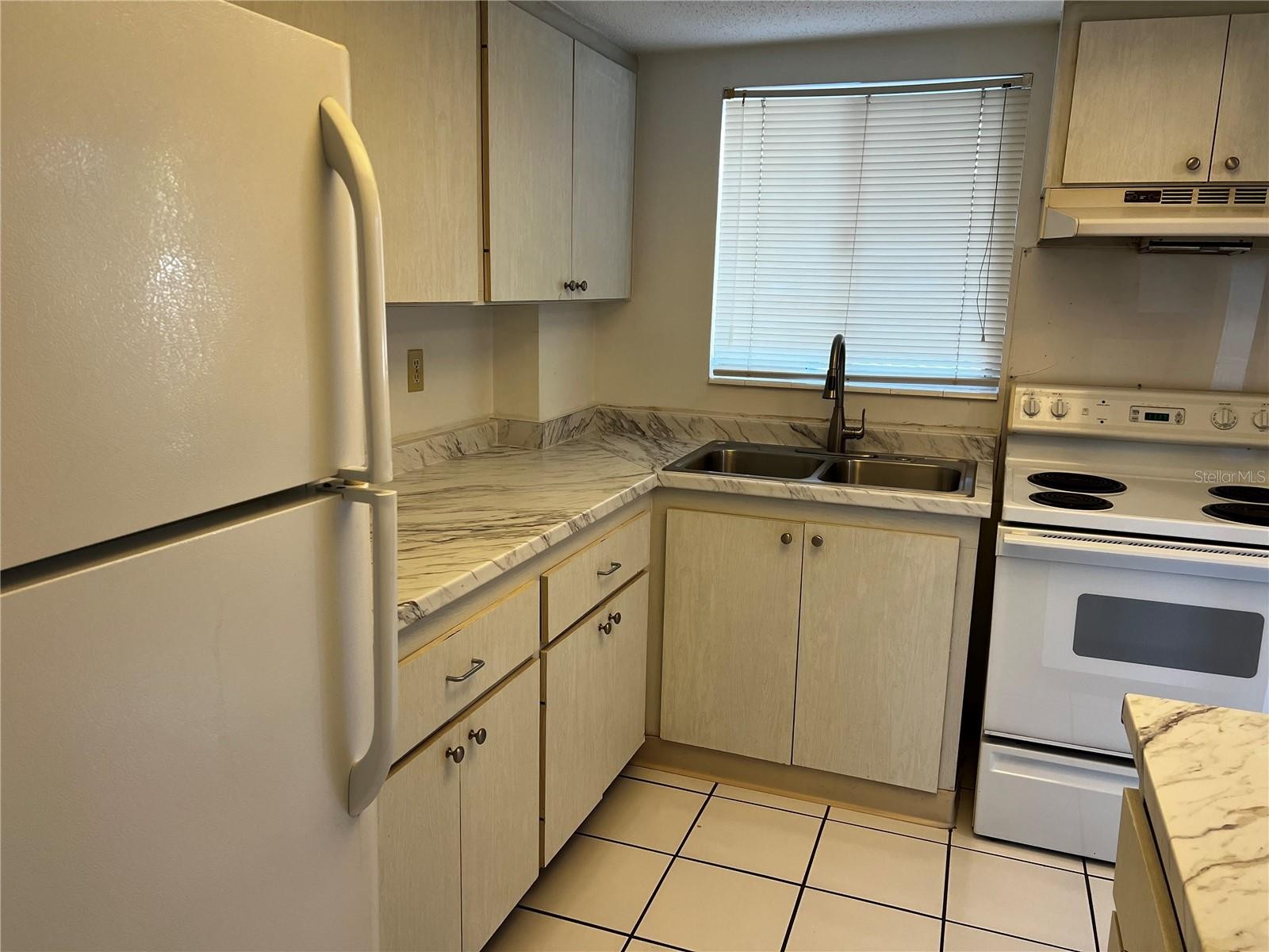 4112 HERON WAY #B106