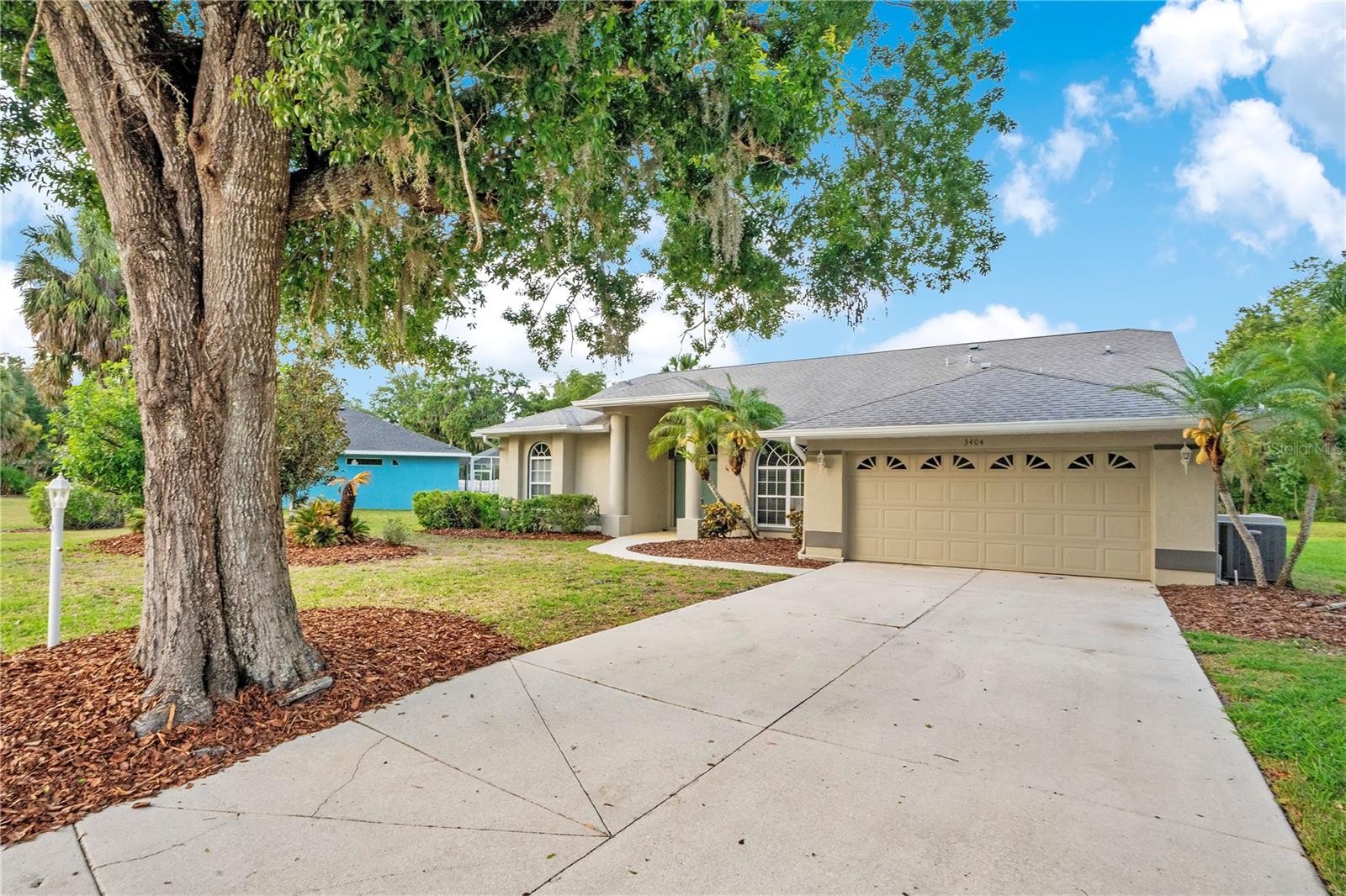 3404 RIVER WOODS DR