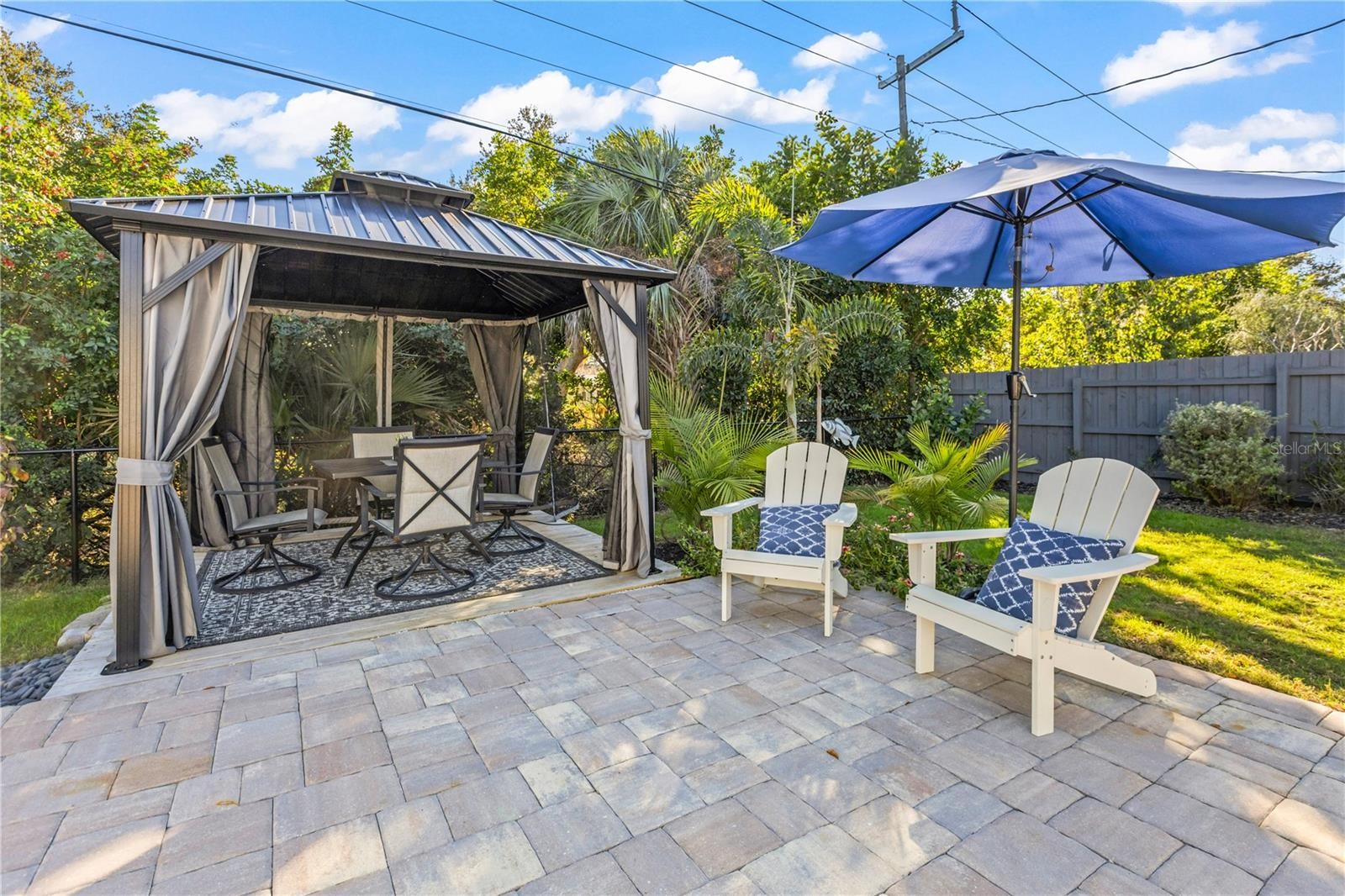 3122 N REGATTA CIR
