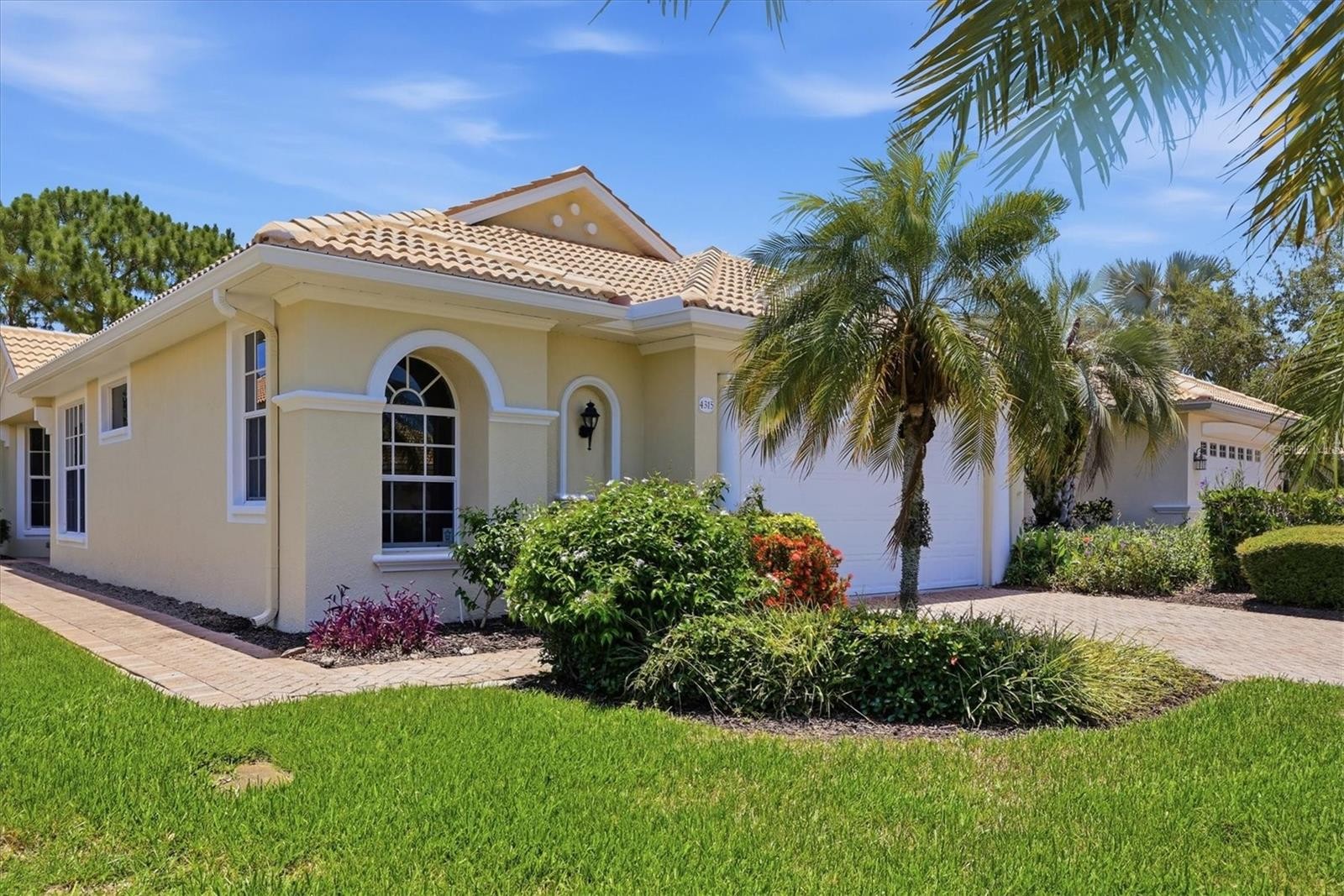 4315 REFLECTIONS PKWY