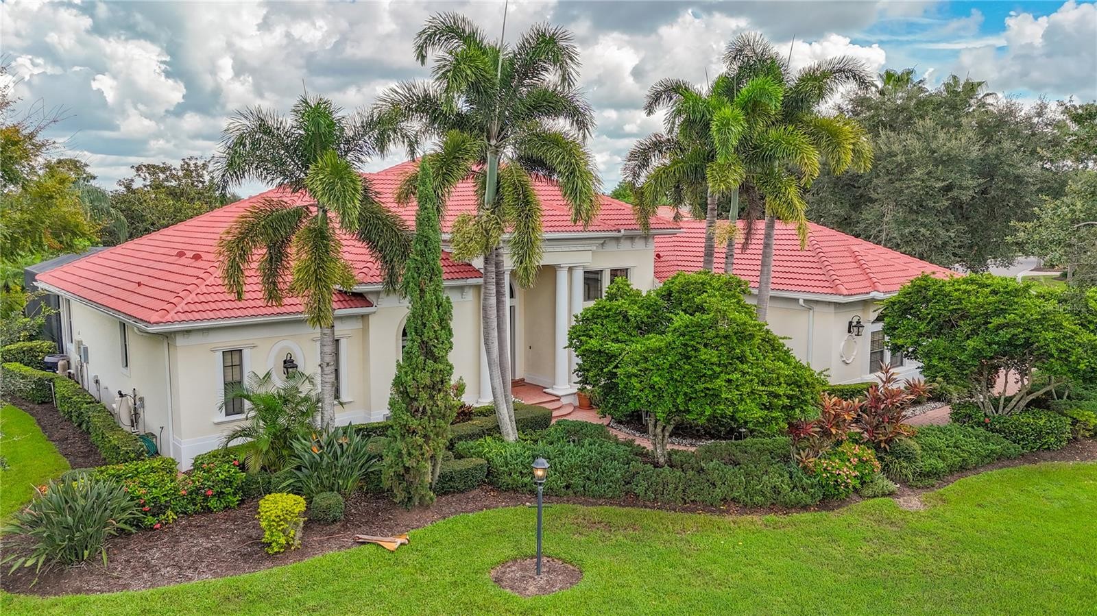 7819 ROSEHALL CV