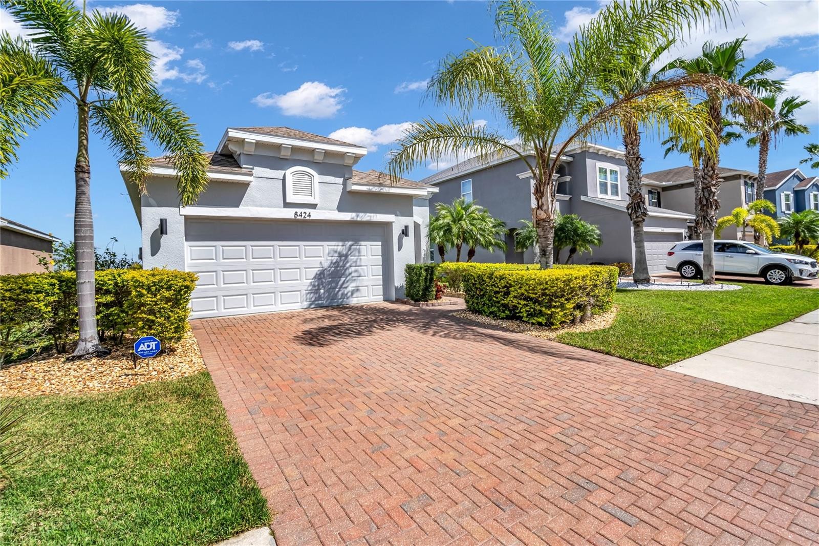 8424 NANDINA DR