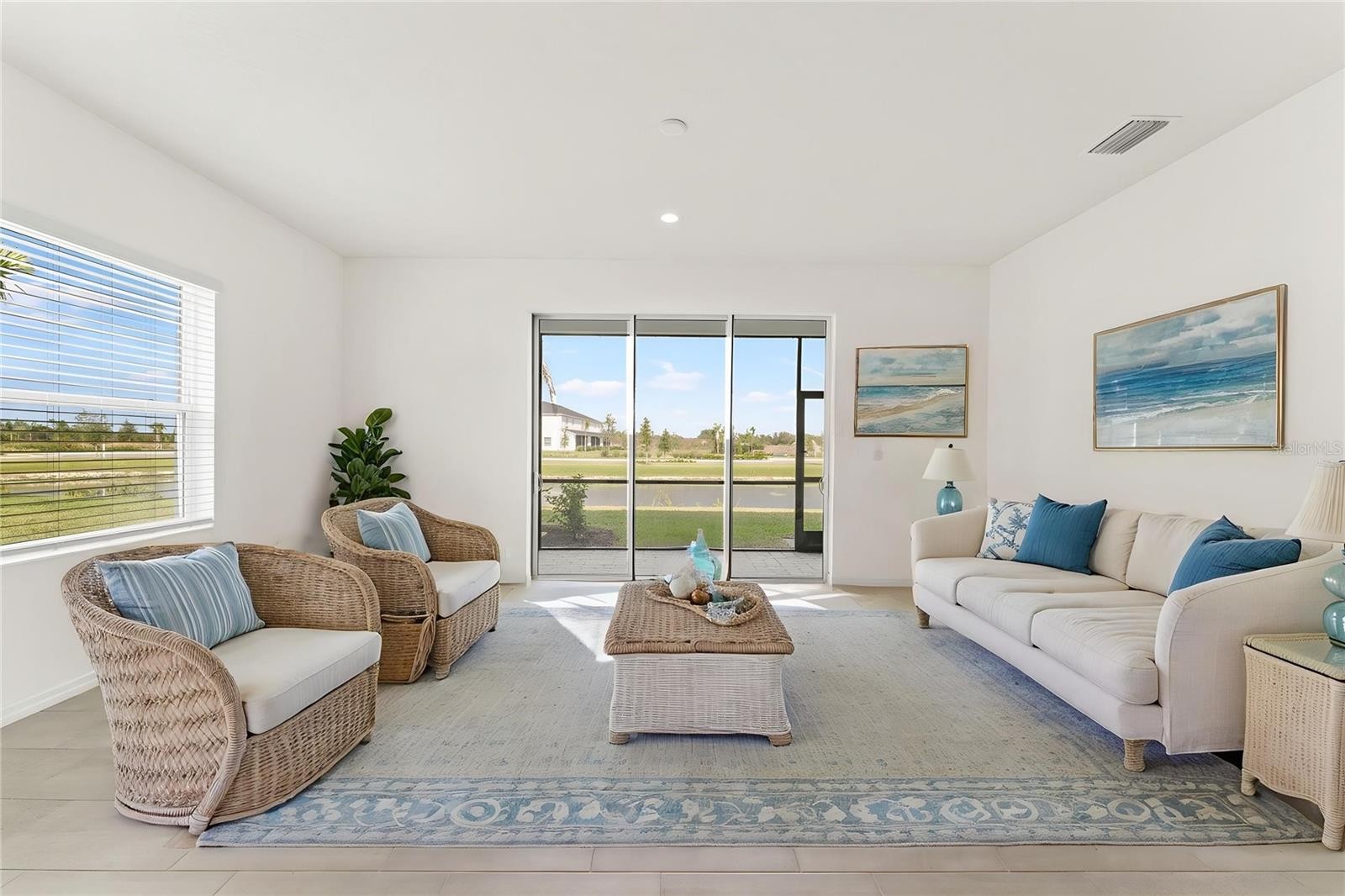 2272 WASHINGTON PALM CT