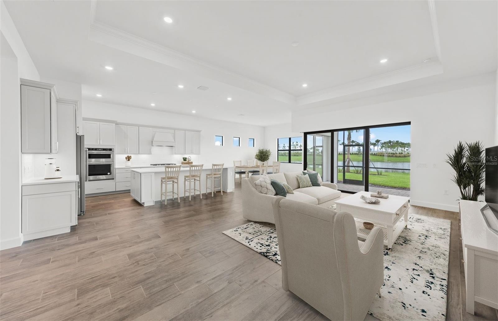 5008 STONEY POINT GLN