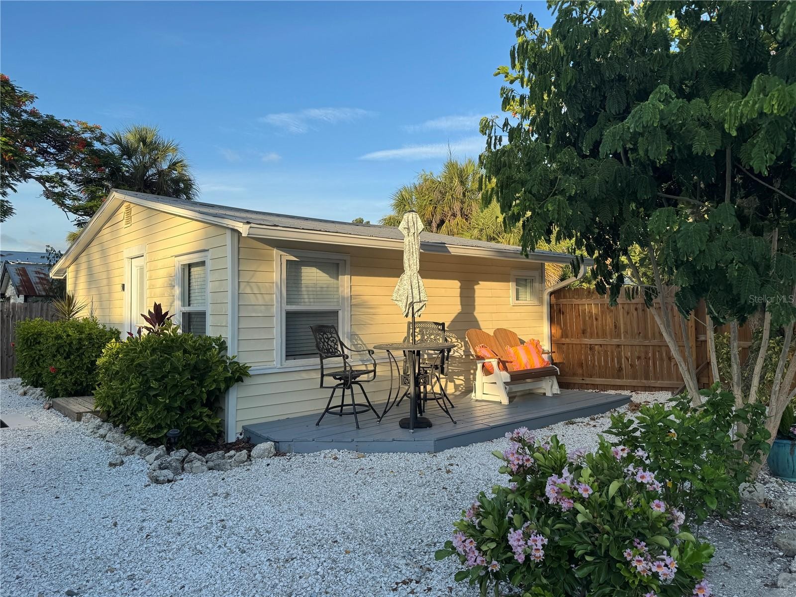 640 BROADWAY ST #Cottage