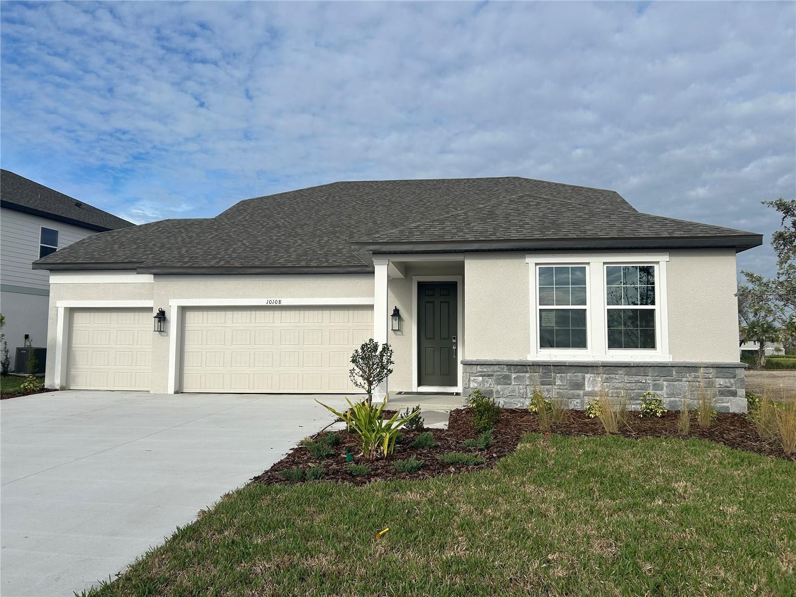 10108 HIDDEN HAMMOCK LOOP