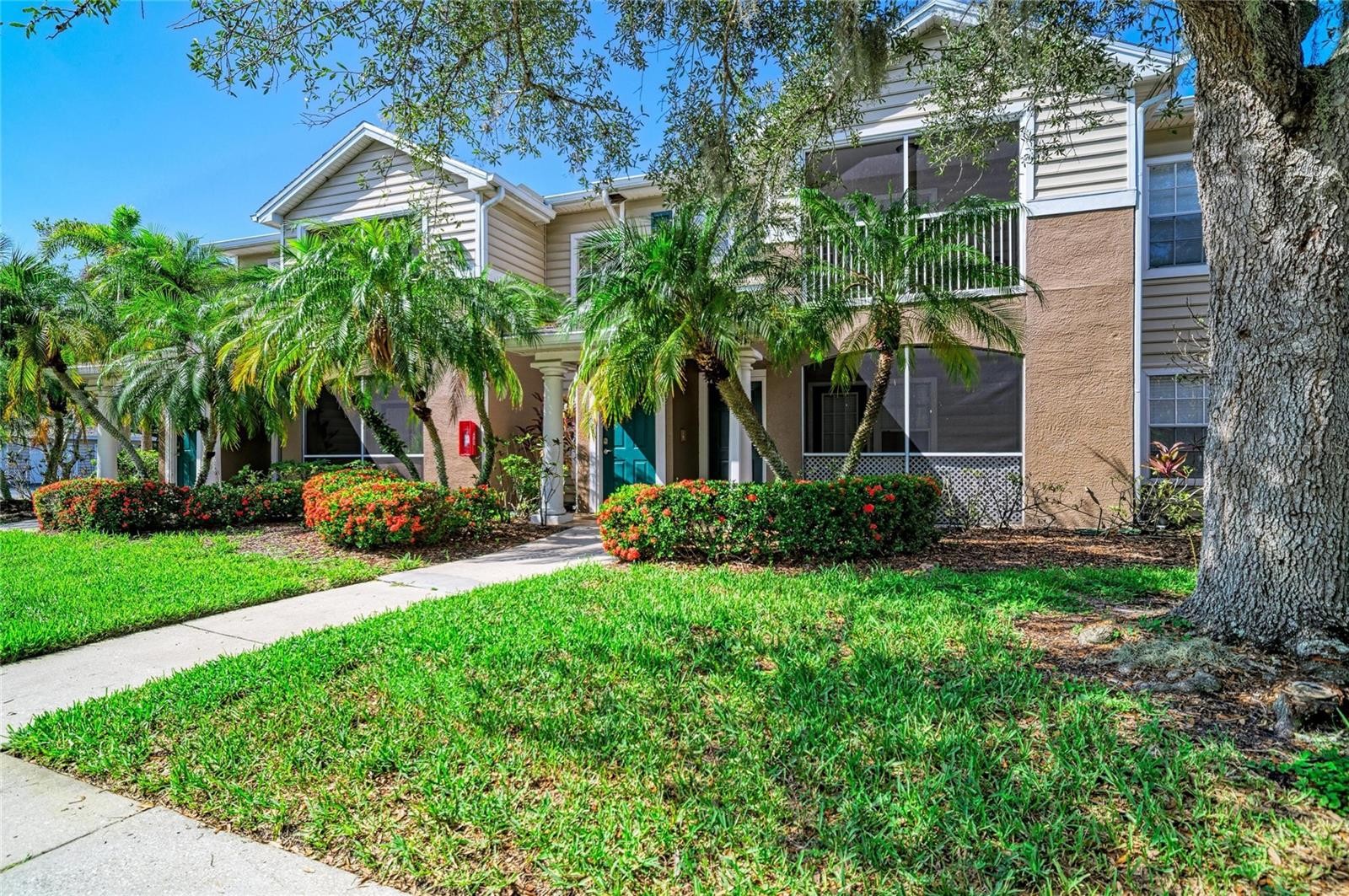 8932 MANOR LOOP #102