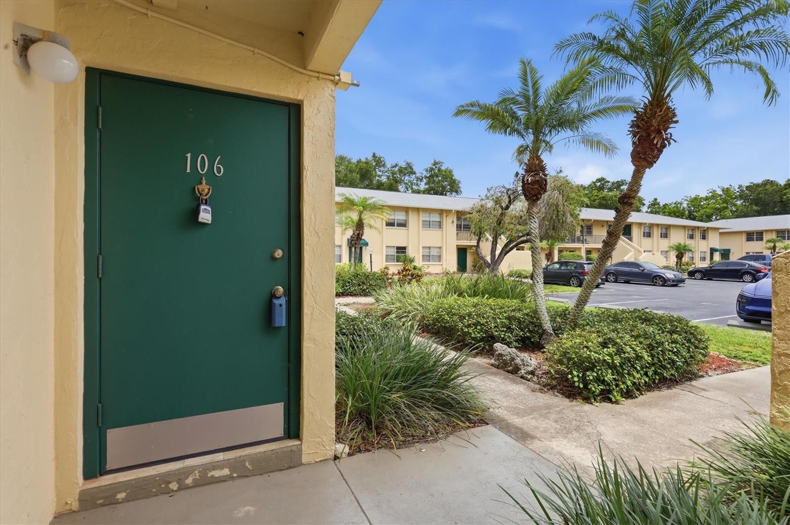 4805 RILMA AVE #106