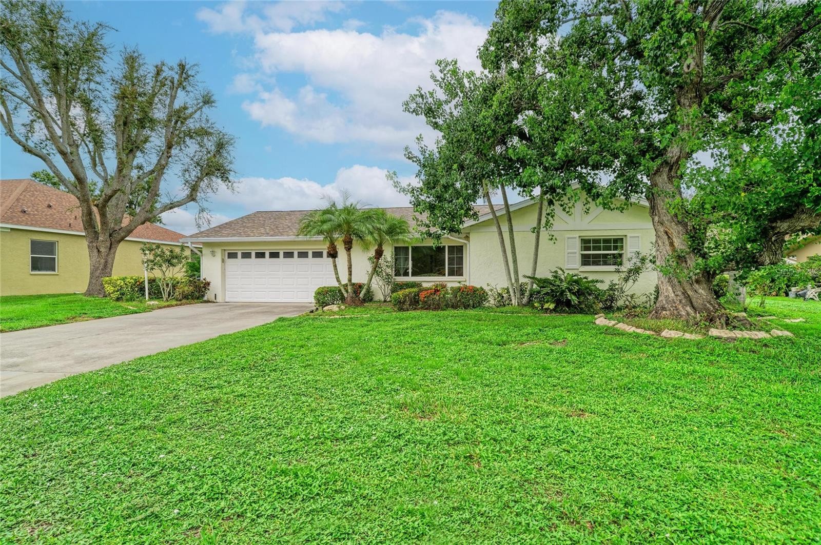 4723 PALM AIRE CIR