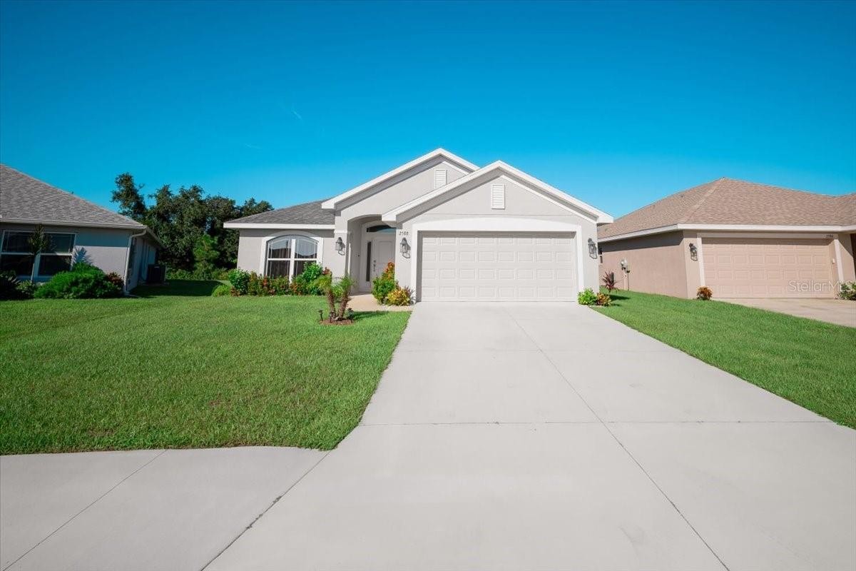 2588 AVERLAND LOOP