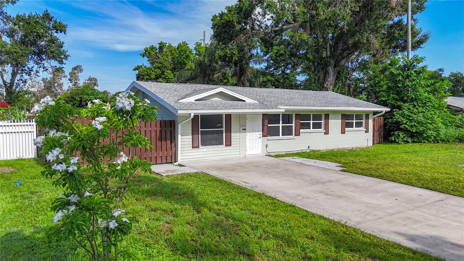 2105 N ALLENDALE AVE