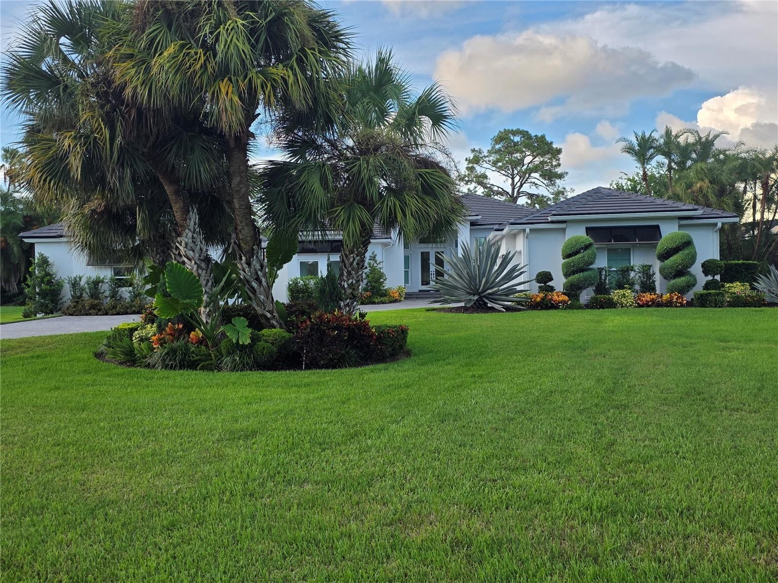 794 LYTHAM CIR