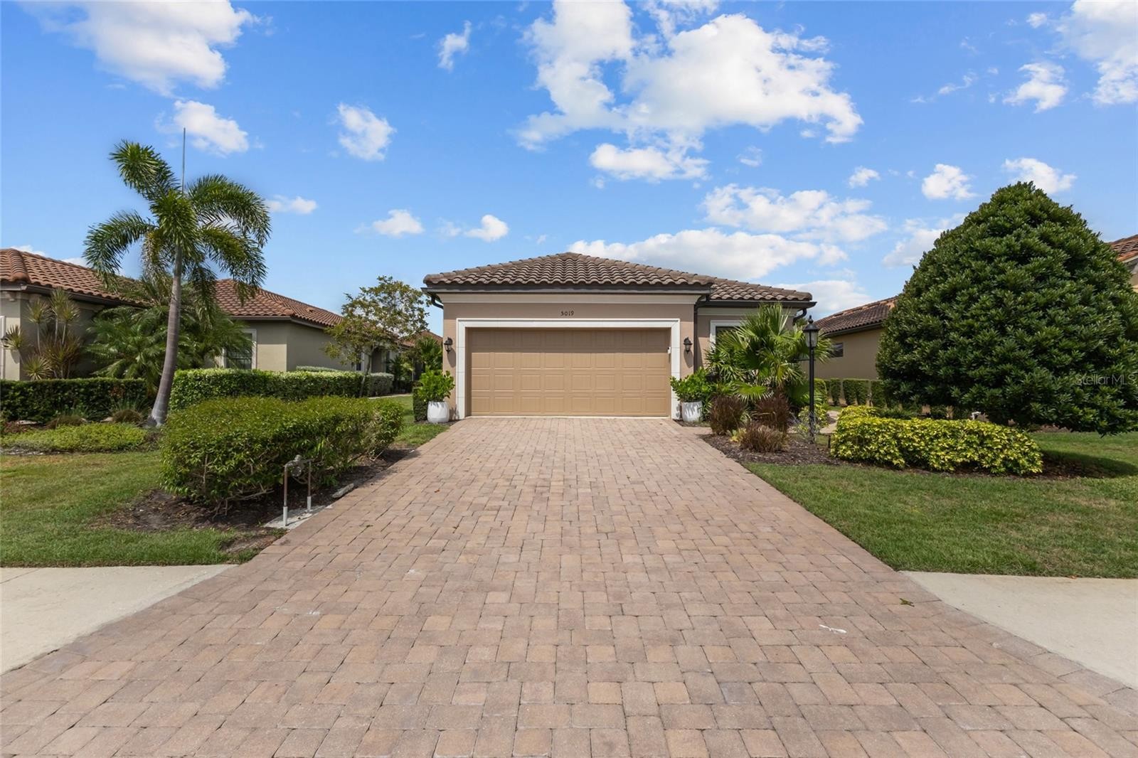5019 SAVONA RUN