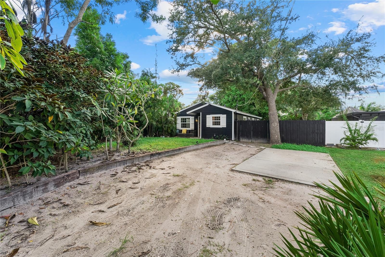 4210 OLIVE AVE