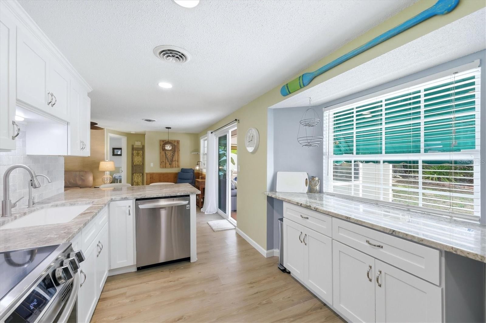4166 POMPANO RD