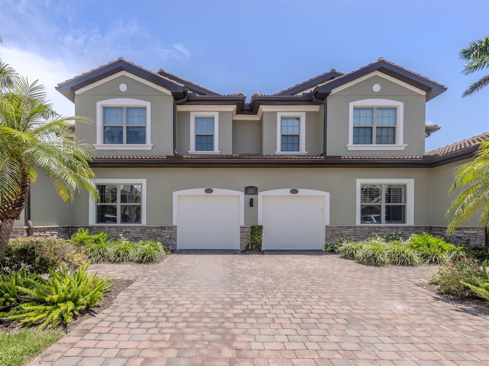 110 PORTA VECCHIO BND #101