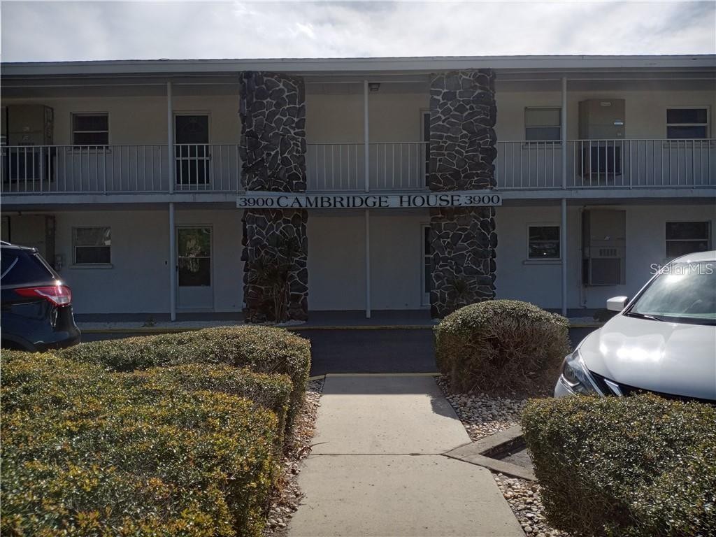 3900 ROXANE BLVD #8B