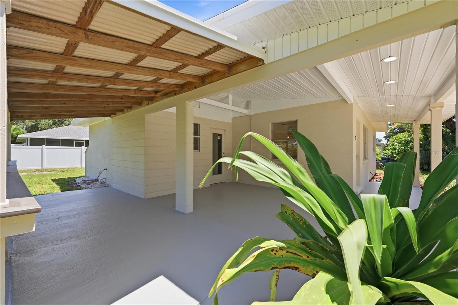 228 STANFORD RD