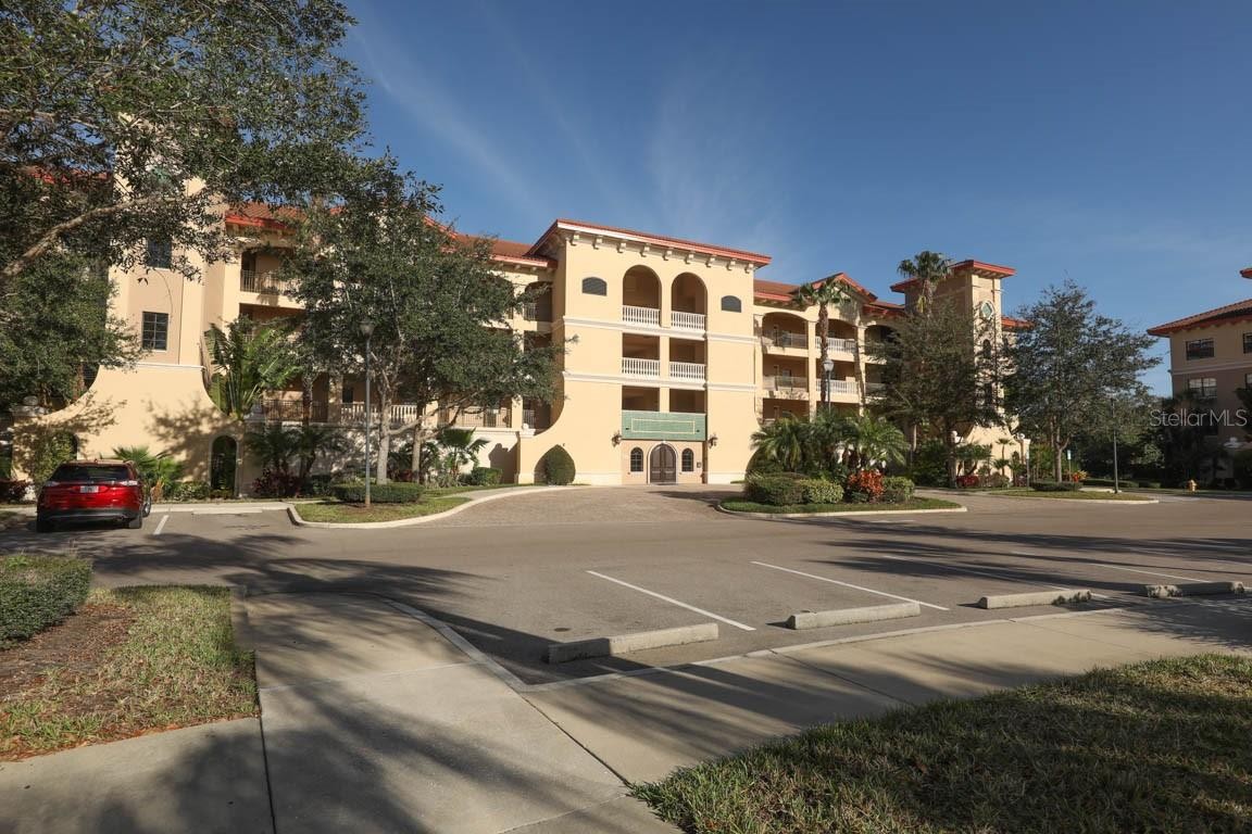 7612 LAKE VISTA CT #308
