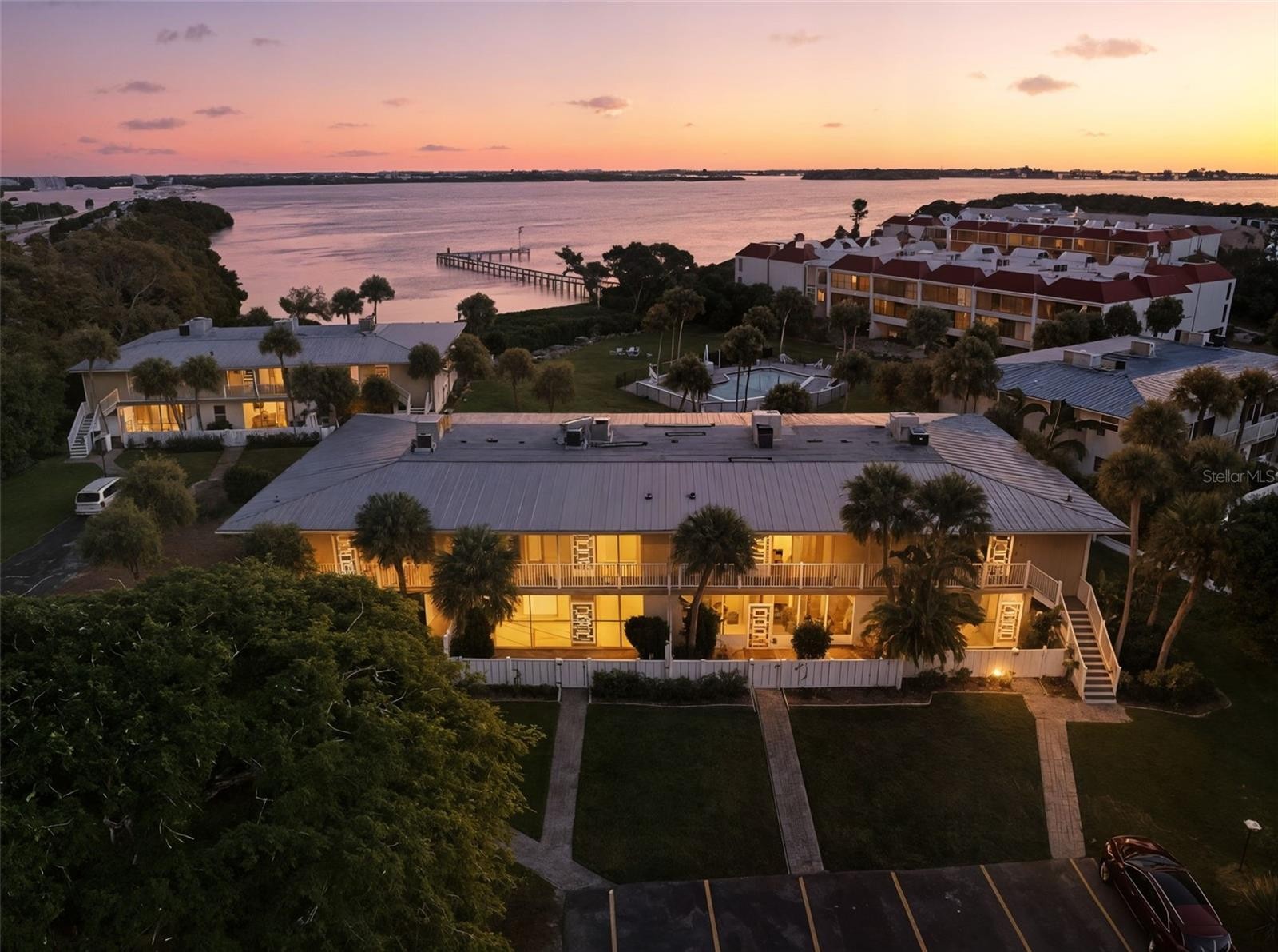 725 MANATEE AVE #725