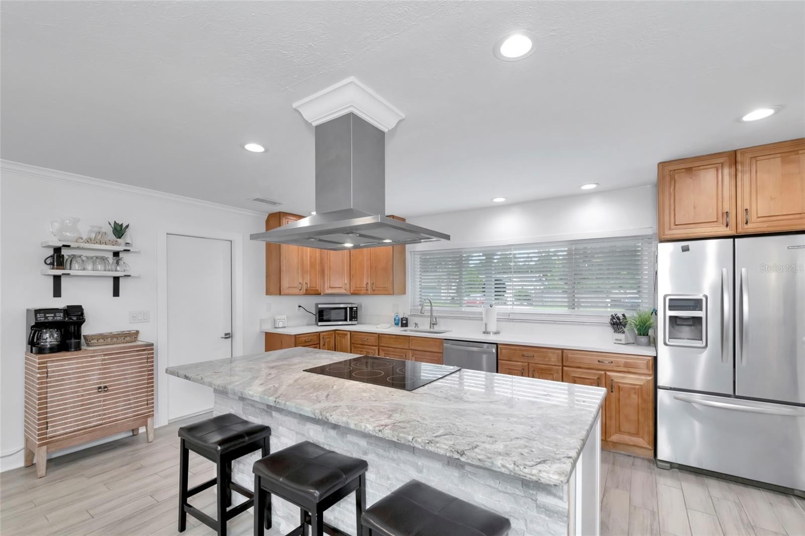 2861 INDIANWOOD DR