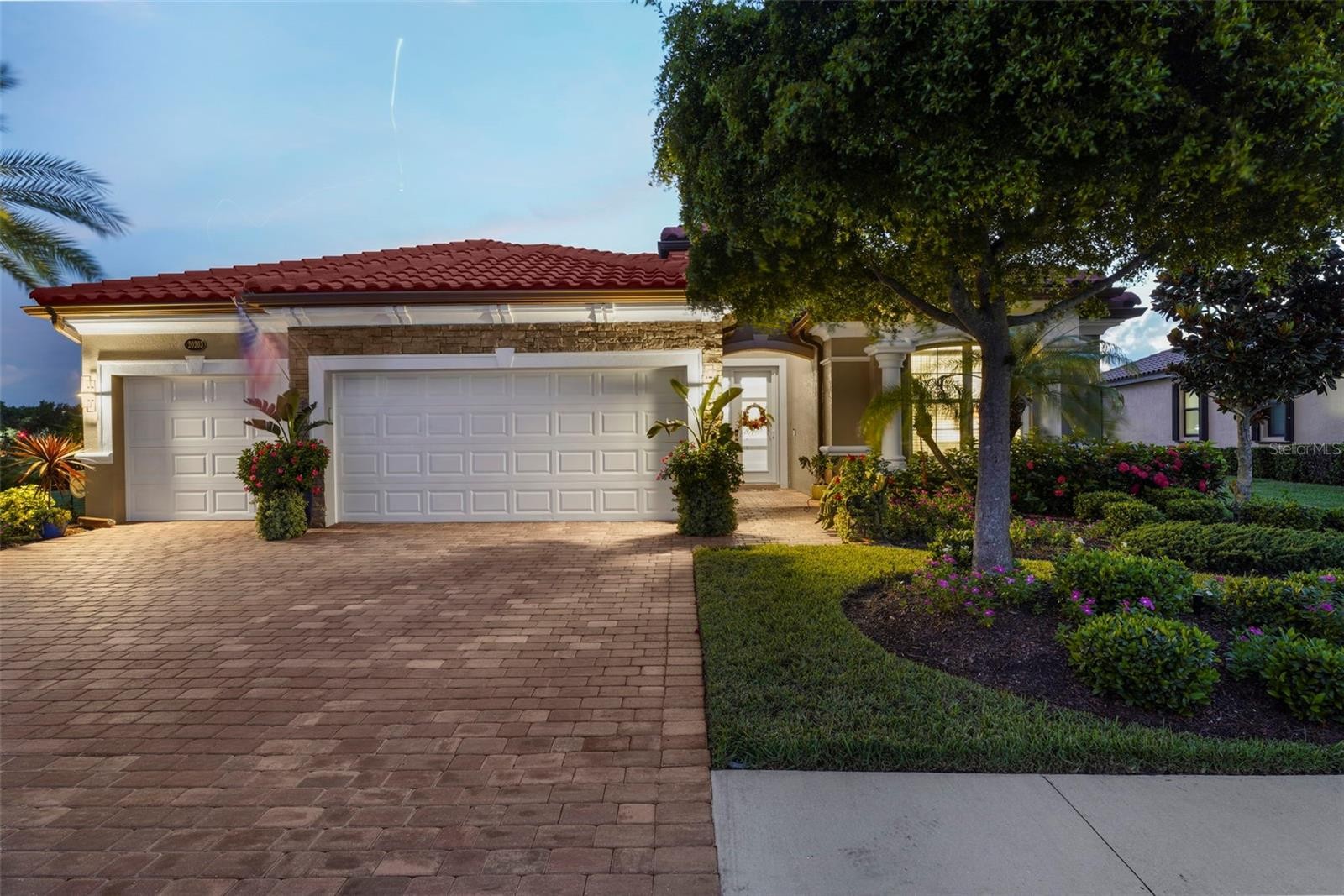 20203 GRANLAGO DR