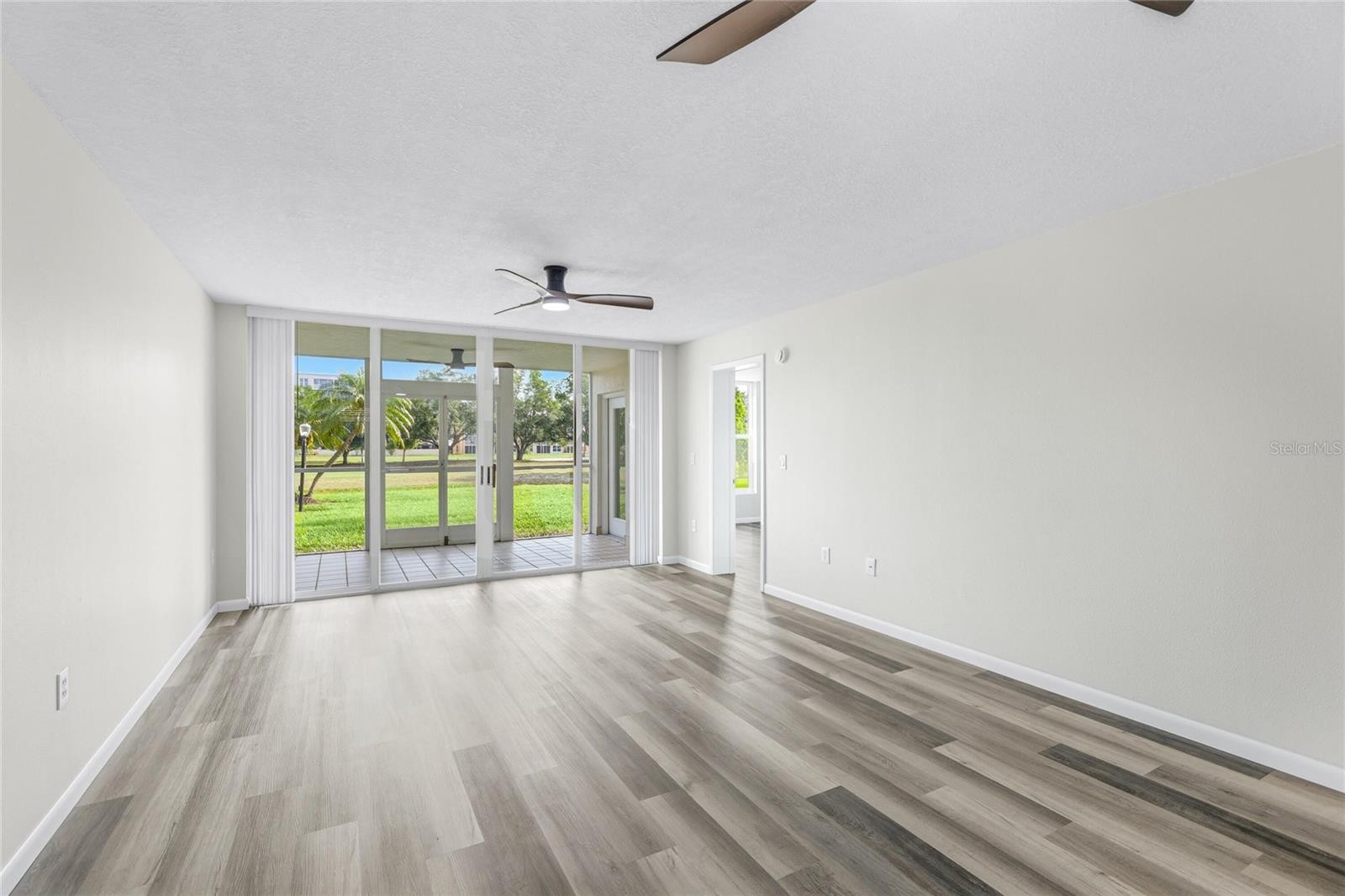 4550 PINEBROOK #106