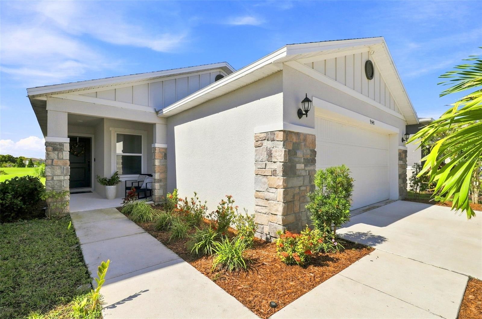 9540 SANDY BLUFFS CIR
