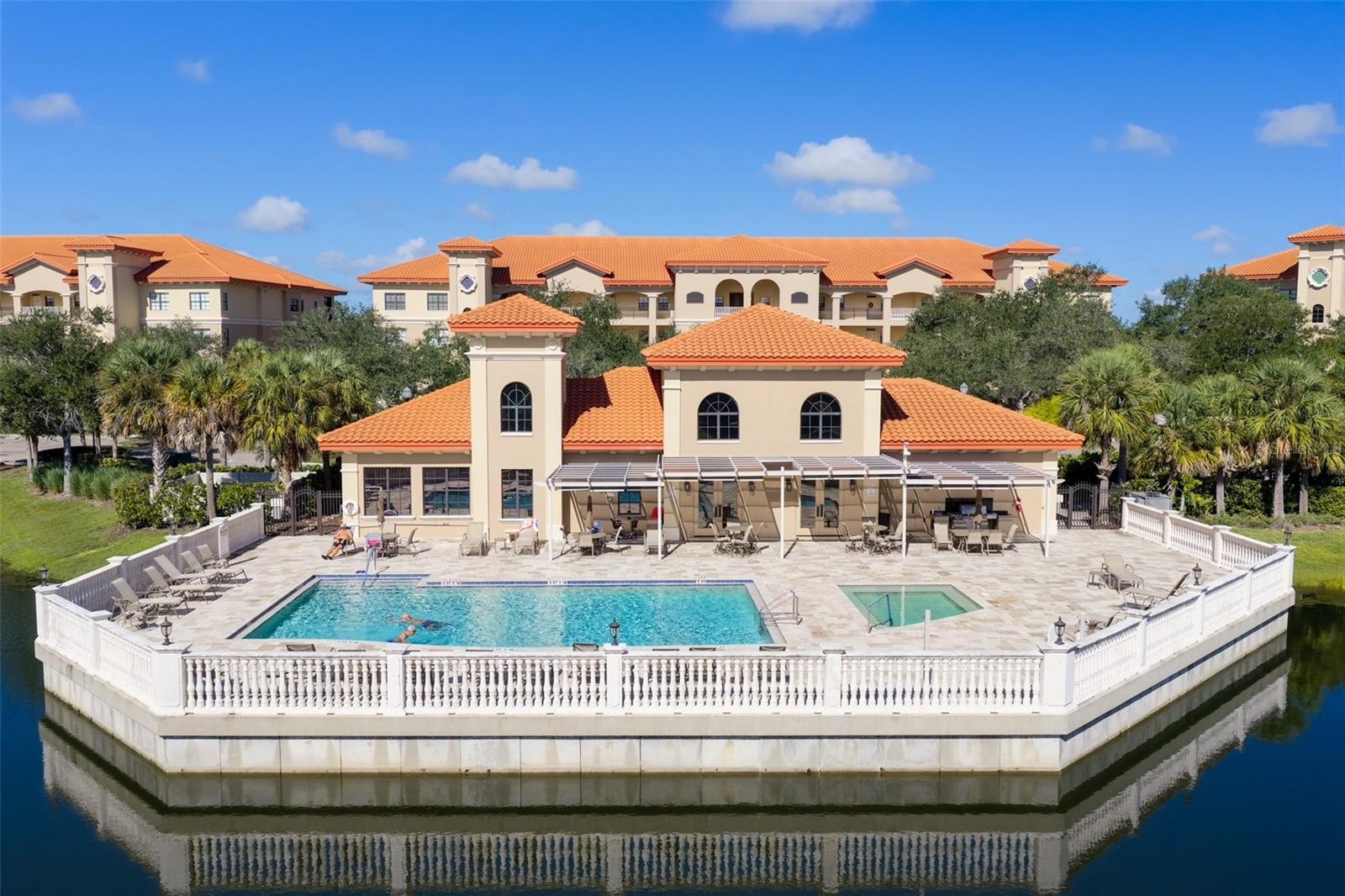 7702 LAKE VISTA CT #303
