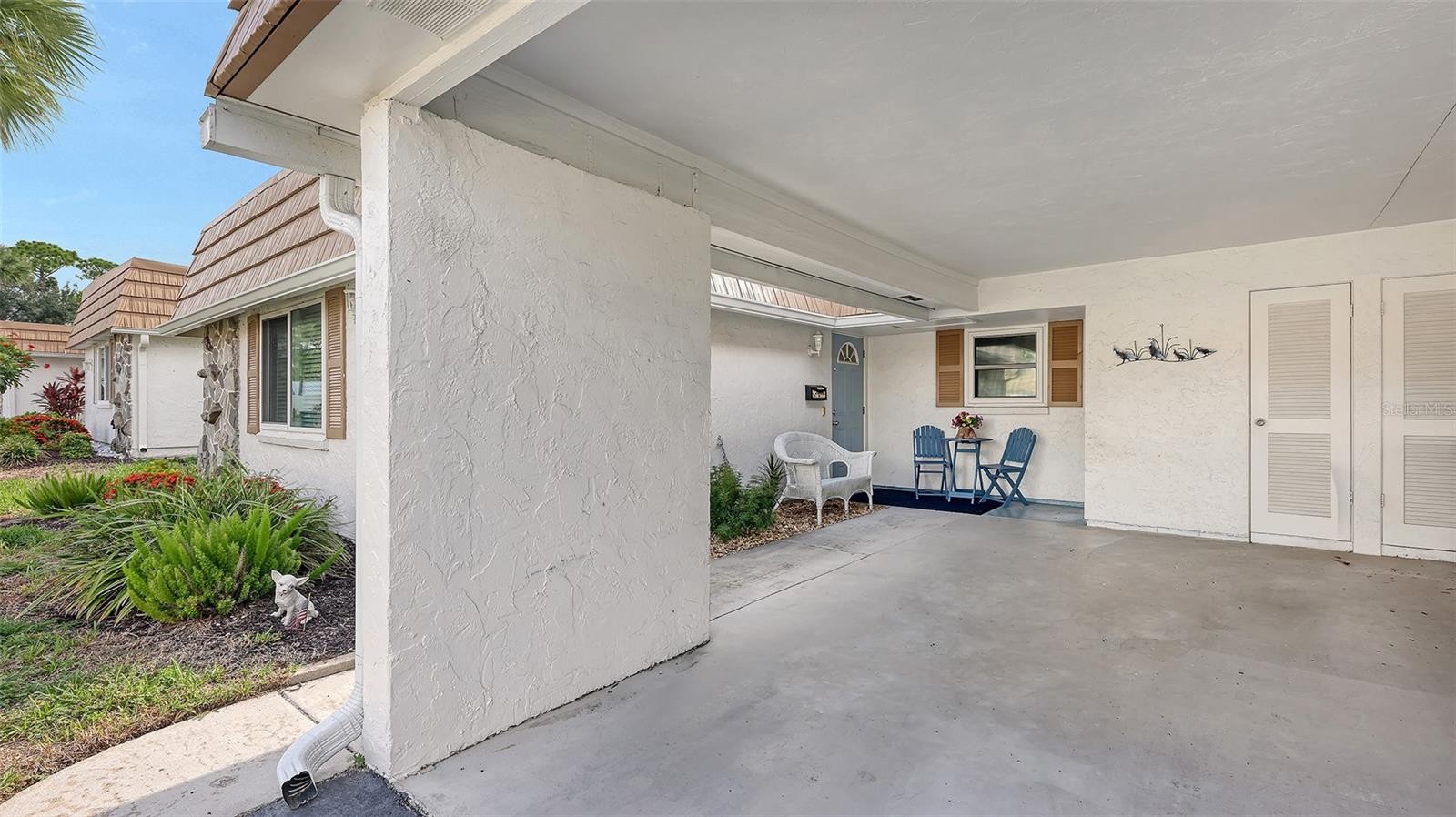 2623 RIVERBLUFF PKWY #V144