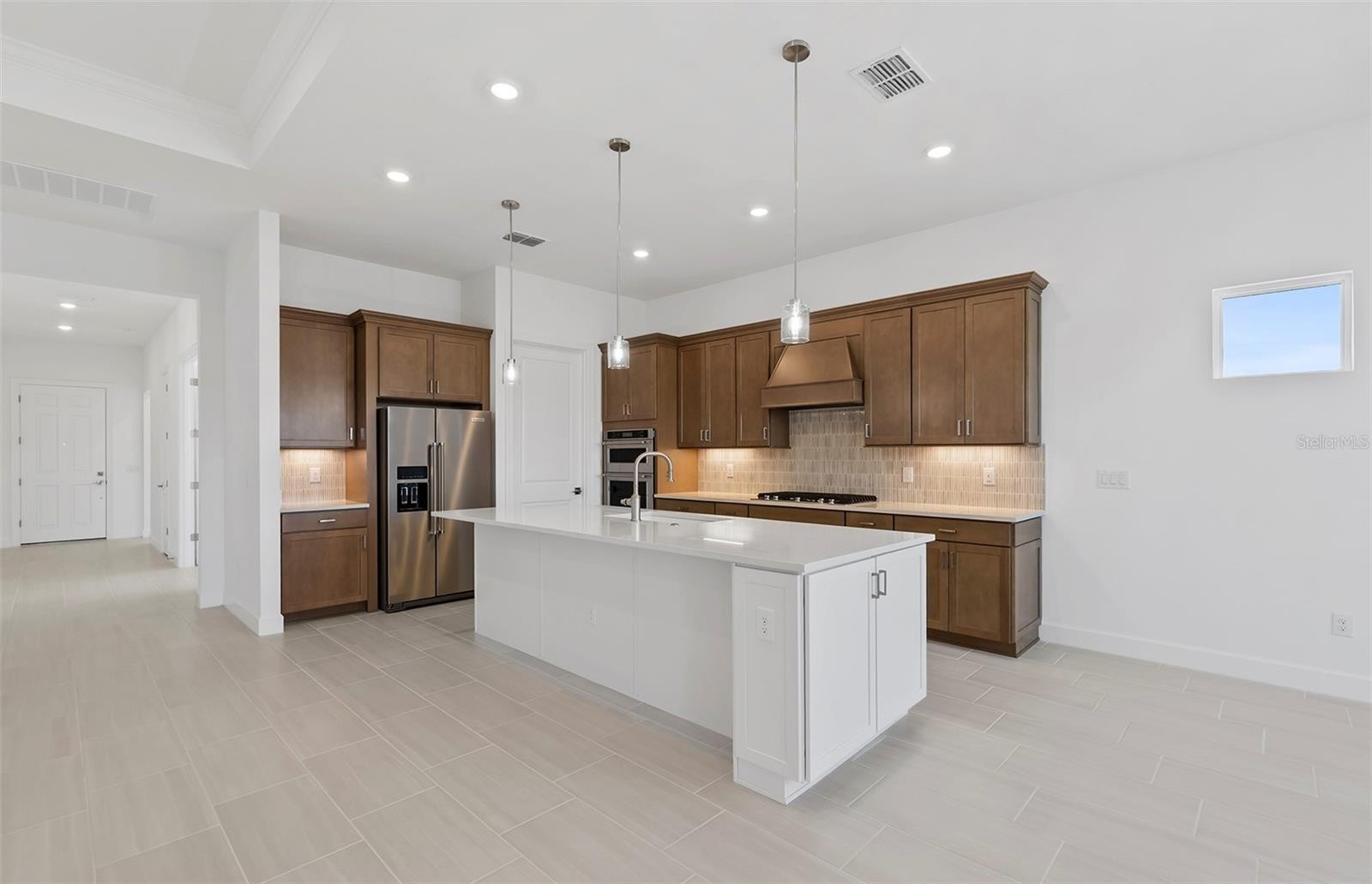 1835 SILVER SHORES BLVD