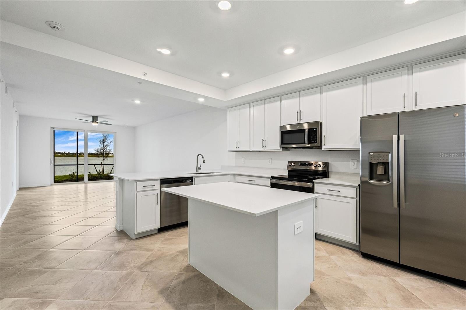 19140 SCALLOP LOOP #105