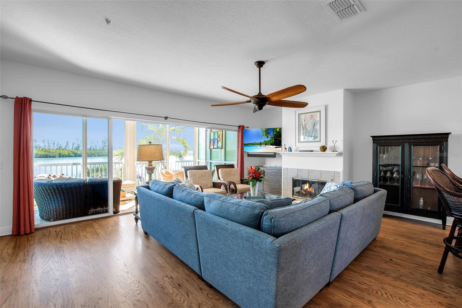 9203 MIDNIGHT PASS RD #2