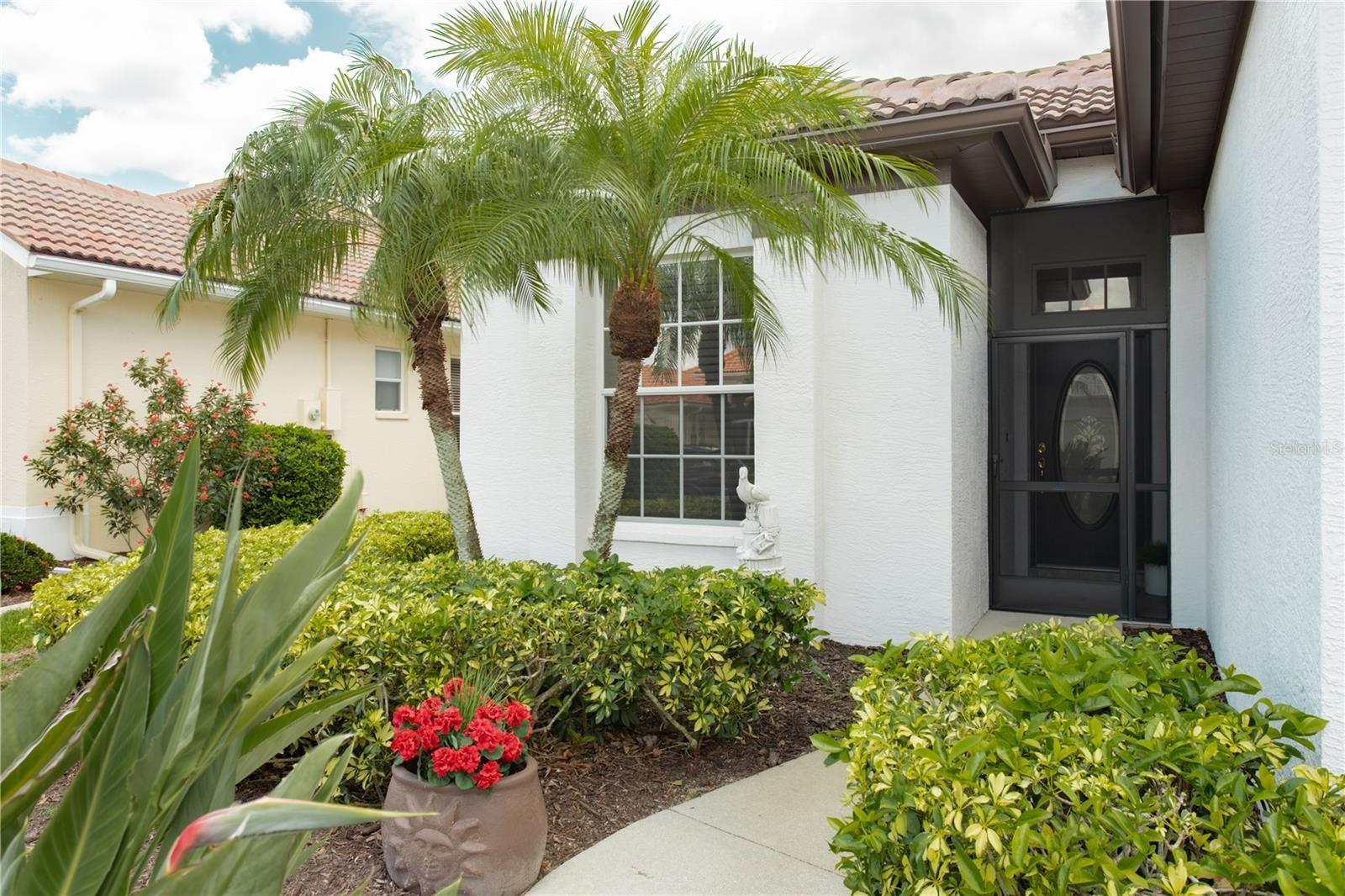 624 SILK OAK DR