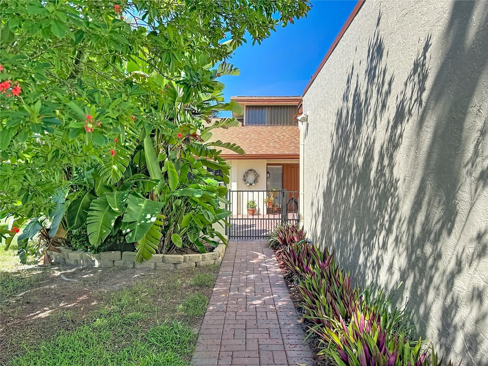 6010 COURTSIDE DR