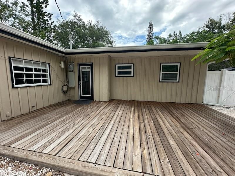 2559 E PAULSTAN CT